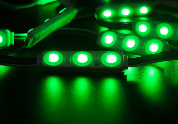 12V RGBW LED Module Light Injection with 165° Lens - Image 2