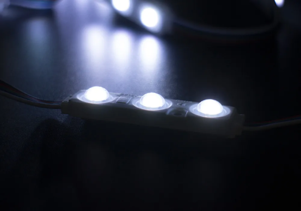 12V RGBW LED Module Light Injection with 165° Lens - Image 3